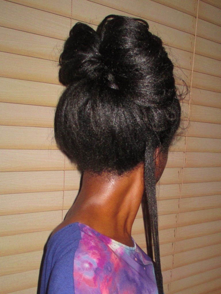 texlaxed hair bun
